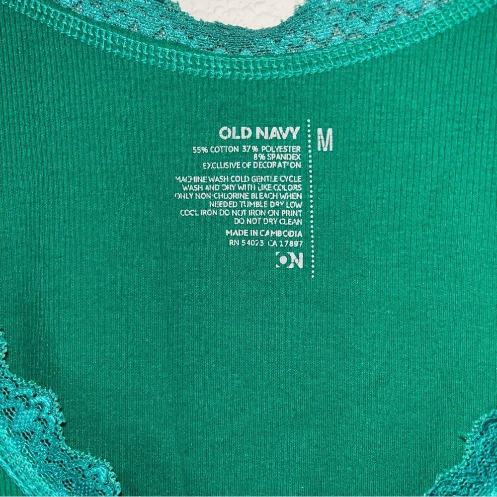 Early 2000s Y2K Old Navy Green Lace Trim Tank Top - Picture 2 of 5